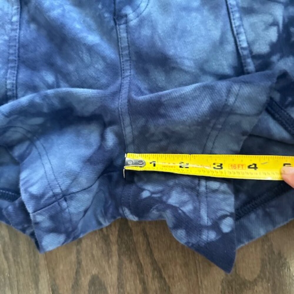 Athleta NWOT Farallon Knit Crustal Blue Tie Dye Drawstring Waist Short - Picture 15 of 16